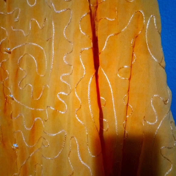 Three Beautiful Blouses - Picture 3 of 8